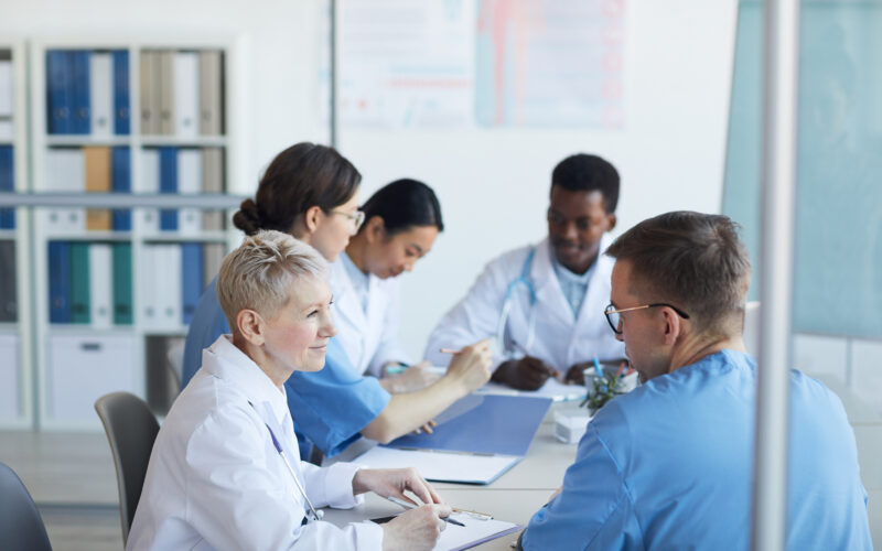 Reflexão estruturada: potencializando a aprendizagem por casos clínicos